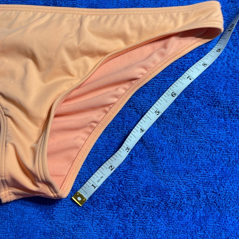 New Roxy bikini - Picture 3 of 11